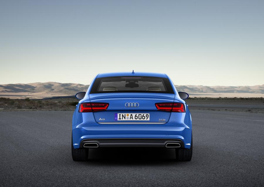  Audi A6 TFSI Quattro S-Line 2016 года  (WW) (фото 11 из 18)